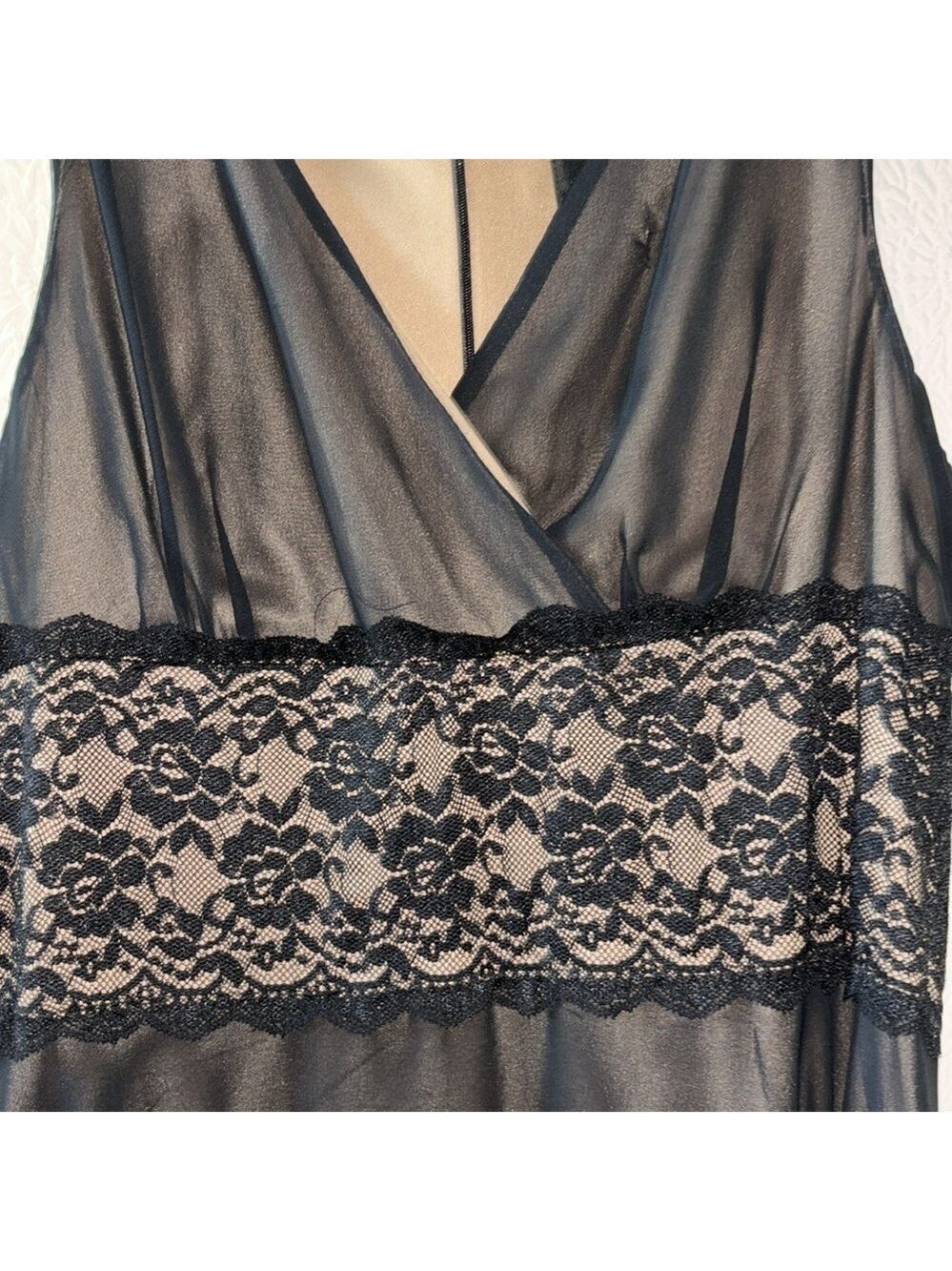 Connected Apparel Sleeveless Sheer Overlay & Lace Waist Detail Midi Dress - Picture 2 of 7